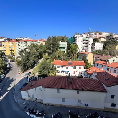 Sea View And Private Parking * ترييستي